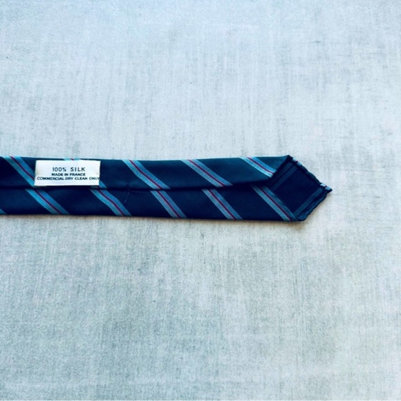 Hermes RARE Vintage Hand-Rolled Untipped Silk Tie - Picture 6 of 6